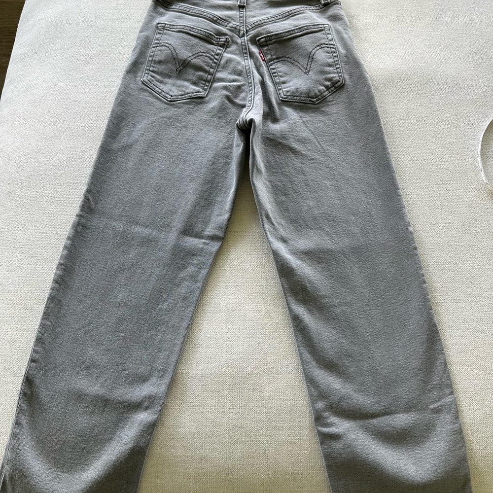 Levis Ribcage Straight Ankle Jean Womens 26 Gray Button Fly Ankle Cropped